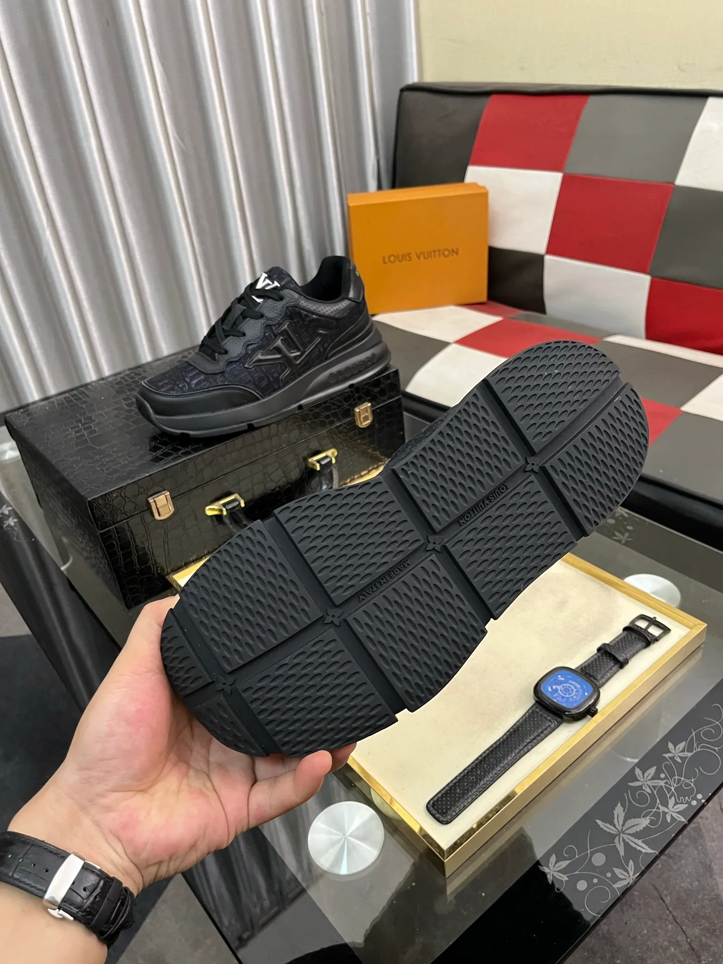 Men's shoes 💰458⌚️⌚️[Louis Vuitton LV] Dad shoes are popular casual sports shoes with outsole, breathable and comfortable, easy to walk, trendy men's versatile fly woven epoxy with ➕leather lining➕Gucci's popular original outsole, sports and running style, super comfortable. Size 38-443️⃣Colors available
